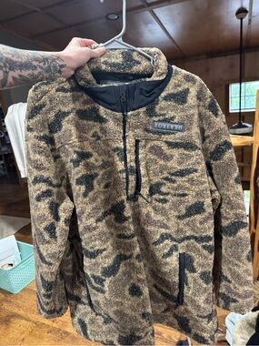 BURLEBO Tan and Black Camouflage Sherpa Jacket